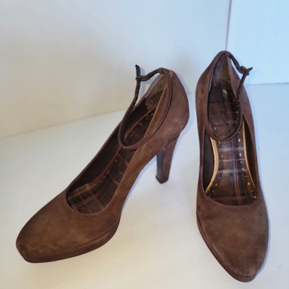 BCBGirls Brown Suede Heel round toe ankle buckle Sz 9 GOOD CONDITION!